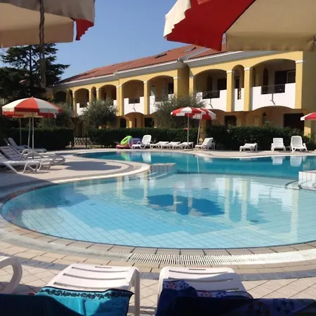 아파트 Newly Constructed With Shared Pool *
