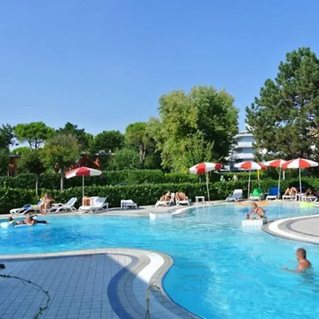 Newly Constructed With Shared Pool 아파트